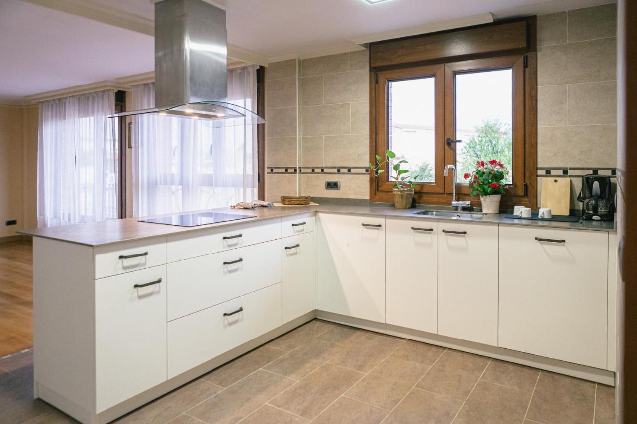 Appartement Alojamiento Urabain à Allo Extérieur photo