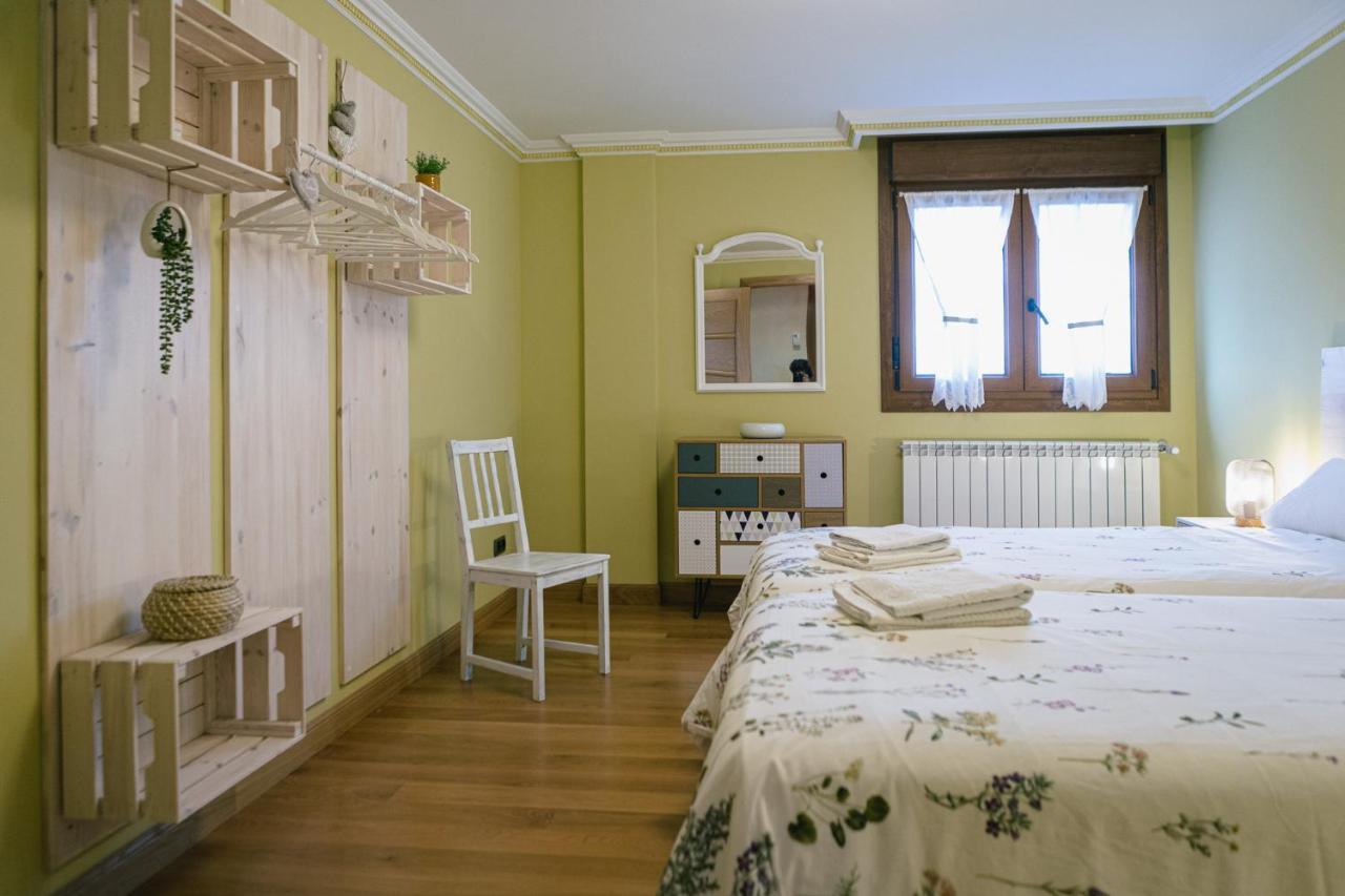 Appartement Alojamiento Urabain à Allo Extérieur photo